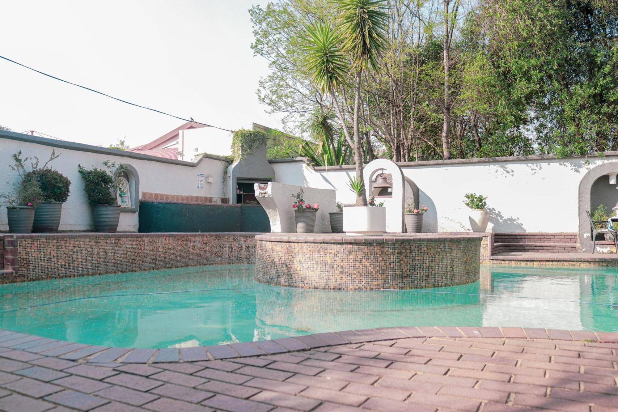 3 Liebeloft Guest House อีเดนเวล ภายนอก รูปภาพ