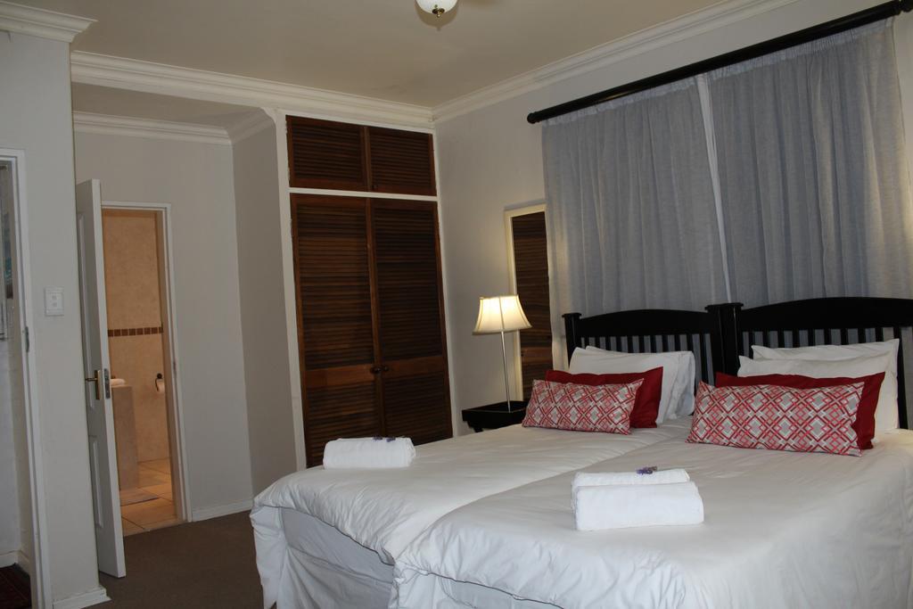 3 Liebeloft Guest House อีเดนเวล ภายนอก รูปภาพ