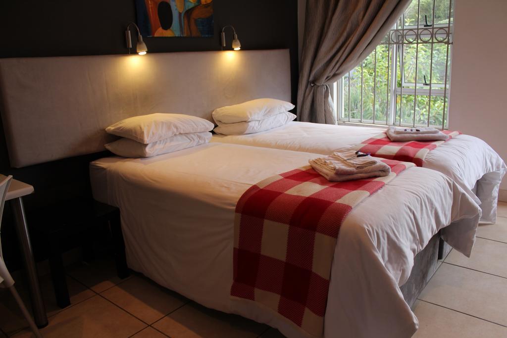 3 Liebeloft Guest House อีเดนเวล ภายนอก รูปภาพ