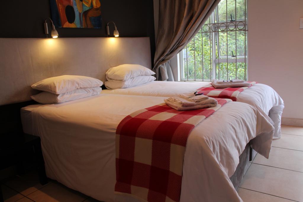 3 Liebeloft Guest House อีเดนเวล ภายนอก รูปภาพ