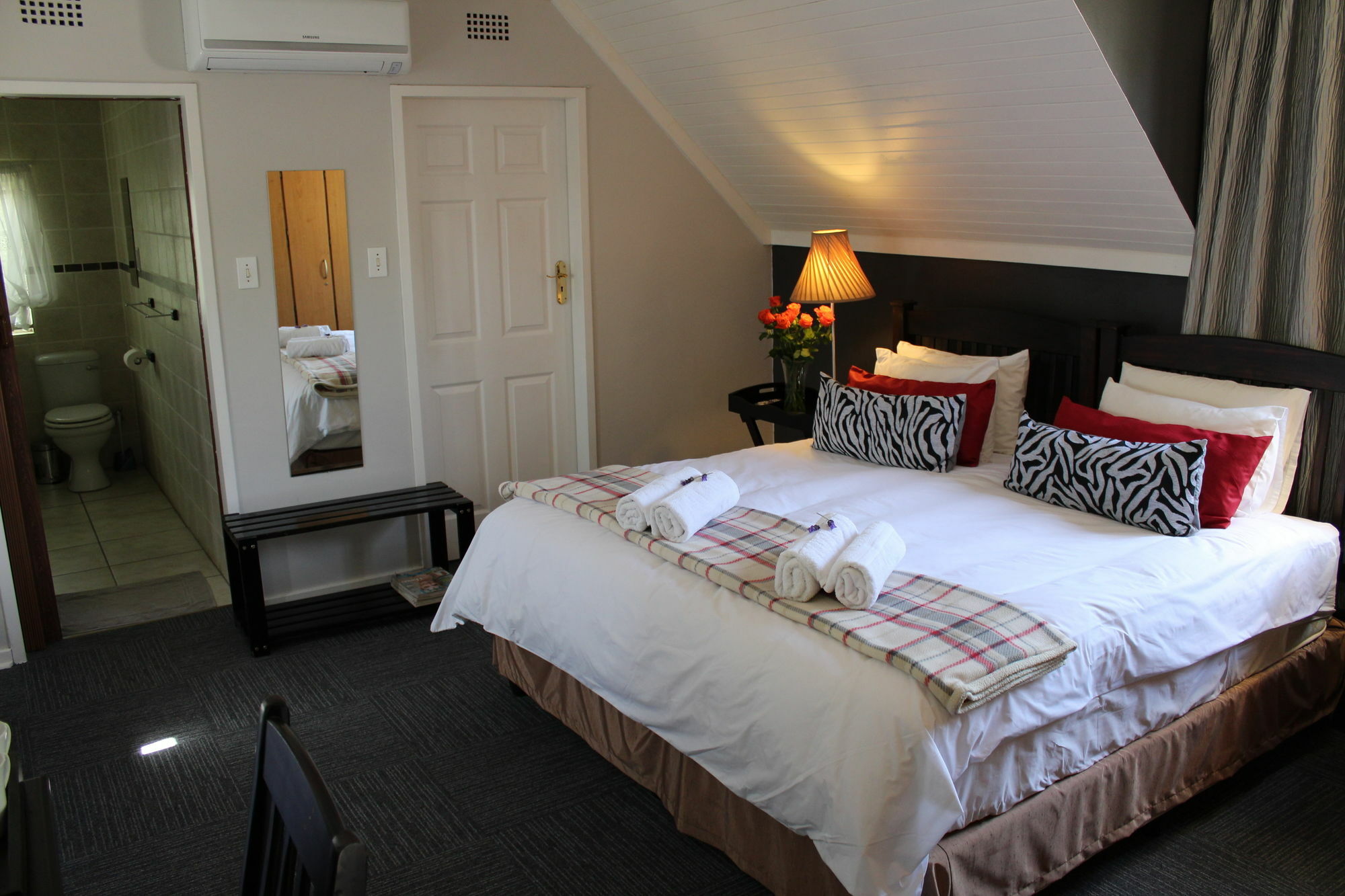 3 Liebeloft Guest House อีเดนเวล ภายนอก รูปภาพ
