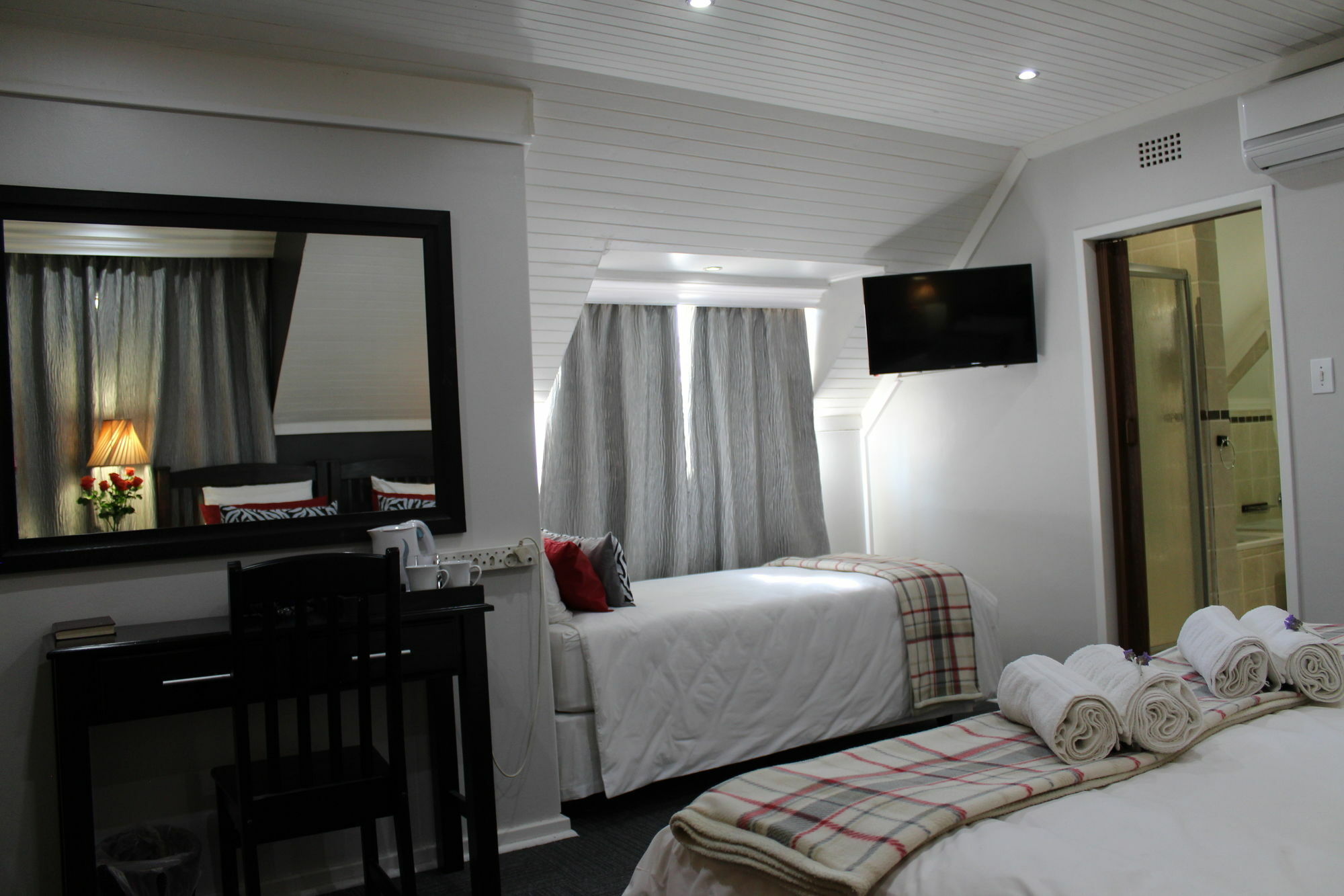 3 Liebeloft Guest House อีเดนเวล ภายนอก รูปภาพ
